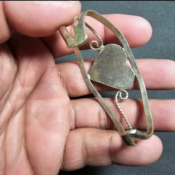 Vintage TAXCO Mexico Alpaca Silver Tone Cuff Purple Inlay Ornate Heart Bracelet - Picture 4 of 8